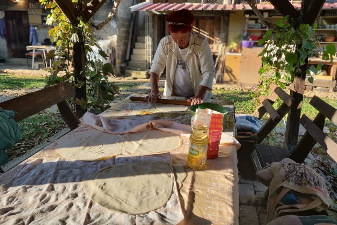 pita traditional balkan cooking